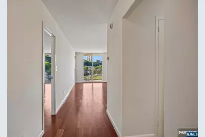 1077 River Road 1013 #1013, Edgewater, NJ 07020 - Photo 7
