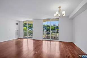 1077 River Road 1013, Edgewater, NJ 07020 - Photo 3