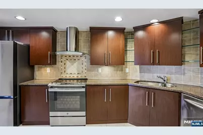 1077 River Road 1013 #1013, Edgewater, NJ 07020 - Photo 9