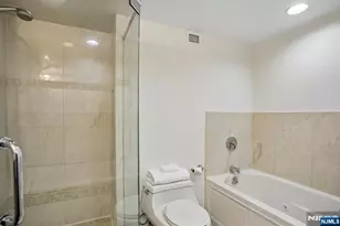 1077 River Road 1013, Edgewater, NJ 07020 - Photo 19