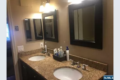38 Garden Place 141 #141, Edgewater, NJ 07020 - Photo 17