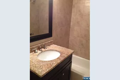 38 Garden Place 141 #141, Edgewater, NJ 07020 - Photo 21