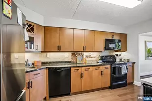 1077 River Road 303, Edgewater, NJ 07020 - Photo 9