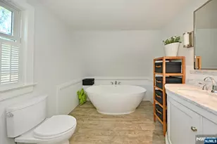 421 Hawthorne Pl, Ridgewood, NJ 07450 - Photo 17
