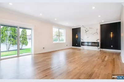 28 Tamboer Avenue, Clifton, NJ 07013 - Photo 5