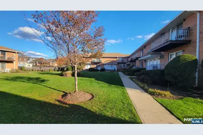 15 Cottage Street 19 3A #19 3A, Midland Park, NJ 07432 - Photo 3