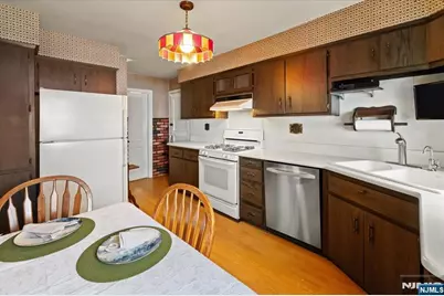 302 Howard Avenue, Fair Lawn, NJ 07410 - Photo 17