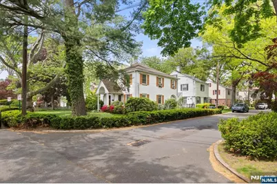 302 Howard Avenue, Fair Lawn, NJ 07410 - Photo 5