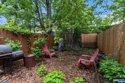 140A Clendenny Avenue, Jersey City, NJ 07304 - Photo 25