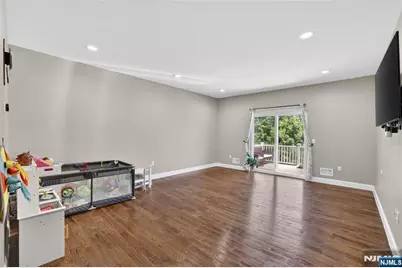 524 Harrison Avenue 3 #3, Lodi, NJ 07644 - Photo 5
