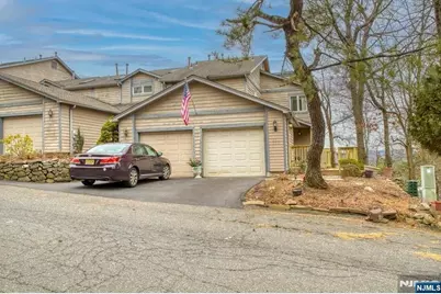 302 Heights Drive, Haledon, NJ 07508 - Photo 19