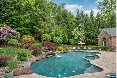 68 Brams Hill Drive, Mahwah, NJ 07430 - Photo 45
