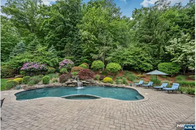 68 Brams Hill Drive, Mahwah, NJ 07430 - Photo 47