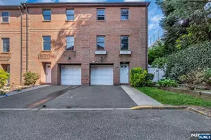 3661 Meadow Ln, North Bergen, NJ 07047 - Photo 43