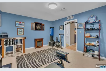 3661 Meadow Lane, North Bergen, NJ 07047 - Photo 19