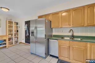 3661 Meadow Ln, North Bergen, NJ 07047 - Photo 21