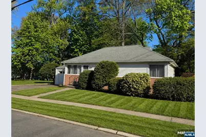 8 Cornwall Road, Glen Rock, NJ 07452 - Photo 3