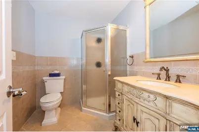 575 Grove Street G6 #G6, Clifton, NJ 07013 - Photo 11