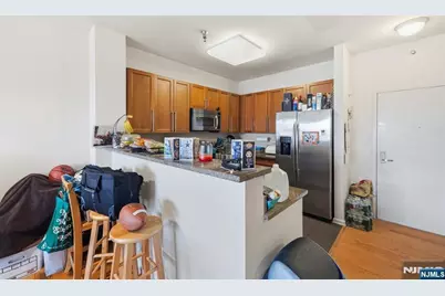 15 Enterprise Court 105 #105, Jersey City, NJ 07305 - Photo 5