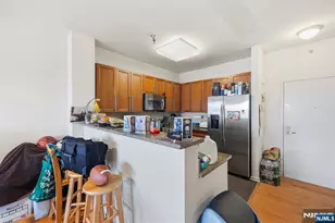 15 Enterprise Ct 105, Jersey City, NJ 07305 - Photo 5