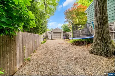 105 Bergen Avenue, Waldwick, NJ 07463 - Photo 45