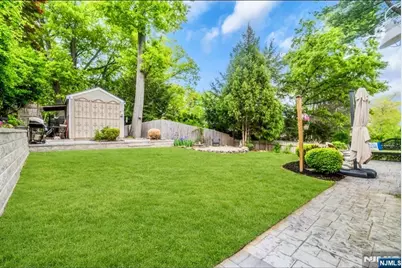 105 Bergen Avenue, Waldwick, NJ 07463 - Photo 35