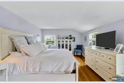 105 Bergen Avenue, Waldwick, NJ 07463 - Photo 29