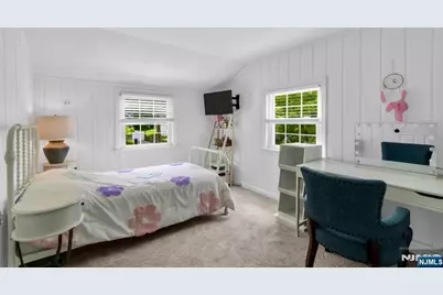 105 Bergen Avenue, Waldwick, NJ 07463 - Photo 23