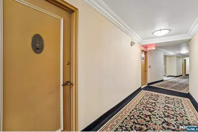 2000 Linwood Avenue 4P #4P, Fort Lee, NJ 07024 - Photo 3