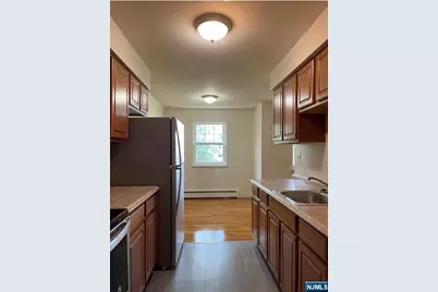 220 Meadow Lane D35 #D35, Secaucus, NJ 07094 - Photo 5