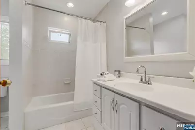 670 Swathmore Lane, Paramus, NJ 07652 - Photo 29