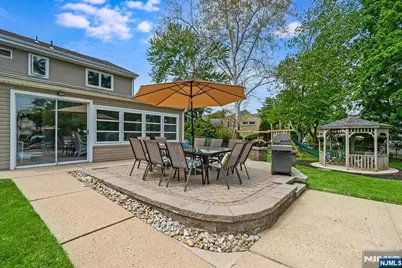 670 Swathmore Lane, Paramus, NJ 07652 - Photo 39