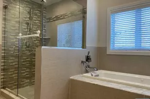 1582 John St, Fort Lee, NJ 07024 - Photo 9
