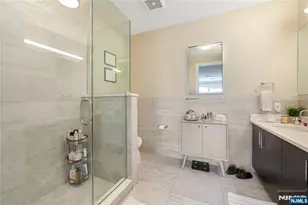 15 Somerset Ln 514, Edgewater, NJ 07020 - Photo 13