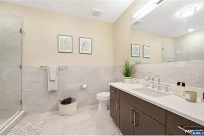 15 Somerset Lane 514 #514, Edgewater, NJ 07020 - Photo 5