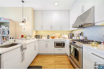 15 Somerset Lane 514 #514, Edgewater, NJ 07020 - Photo 7