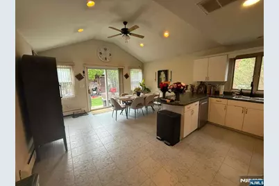 131 Saint Joseph Boulevard, Lodi, NJ 07644 - Photo 11