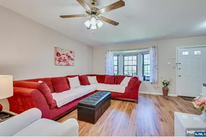 1402 Maplecrest Road 1402 #1402, Edison, NJ 08820 - Photo 15
