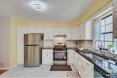 1402 Maplecrest Road 1402 #1402, Edison, NJ 08820 - Photo 19