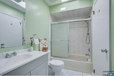 1402 Maplecrest Road 1402 #1402, Edison, NJ 08820 - Photo 29