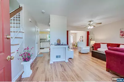 1402 Maplecrest Road 1402 #1402, Edison, NJ 08820 - Photo 11