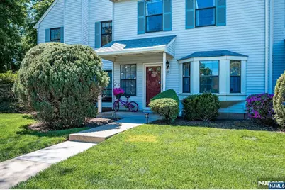 1402 Maplecrest Road 1402 #1402, Edison, NJ 08820 - Photo 5