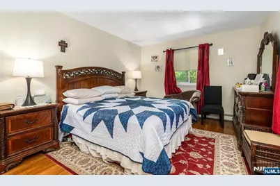 54 Bedford Avenue, Teaneck Township, NJ 07666 - Photo 17