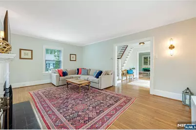 403 Colonial Road, Ridgewood, NJ 07450 - Photo 5