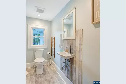 403 Colonial Road, Ridgewood, NJ 07450 - Photo 11