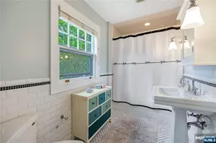 403 Colonial Rd, Ridgewood, NJ 07450 - Photo 17
