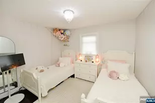 25-14 Berdan Ave, Fair Lawn, NJ 07410 - Photo 5
