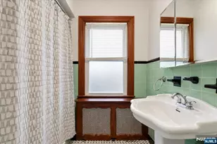 1119 Stonewall Ln, Secaucus, NJ 07094 - Photo 27
