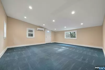 288 Van Dien Avenue D #D, Ridgewood, NJ 07450 - Photo 5