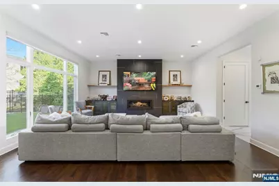 29 Roslyn Avenue, Englewood Cliffs, NJ 07632 - Photo 15